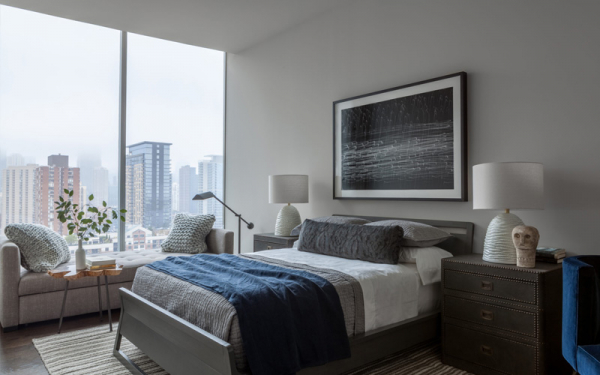 Обзор квартиры в Чикаго с панорамным остеклением