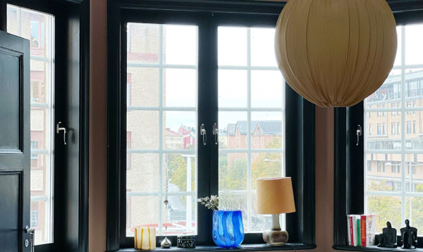 Атмосферные интерьеры с красочным декором: необычная квартира в Стокгольме (60 кв. м)