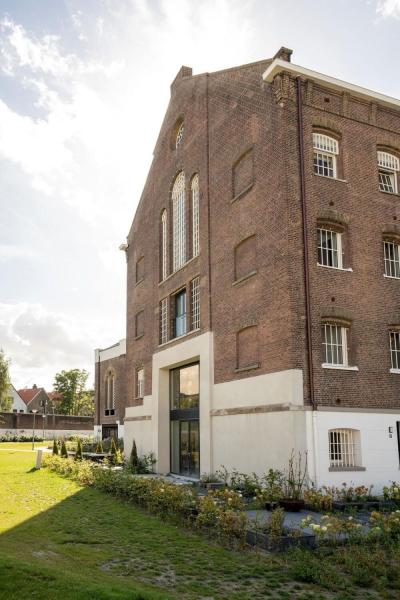 Стильный пентхаус в здании бывшей тюрьмы в Роттердаме
