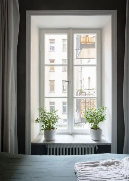 Стильный цвет стен в дизайне небольшой квартиры в Стокгольме