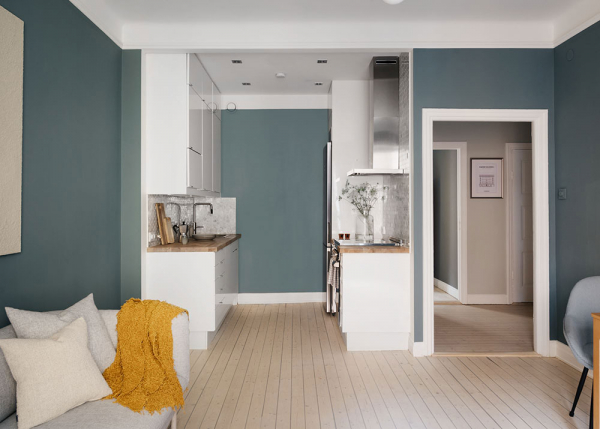 Стильный цвет стен в дизайне небольшой квартиры в Стокгольме