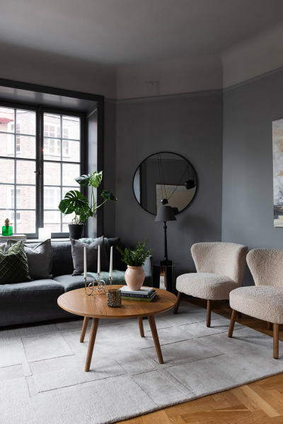 Стильные тёмно-серые оттенки в дизайне квартиры в Стокгольме (53 кв. м)