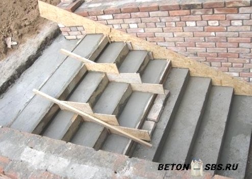 Ремонт покоробленных бетонных ступеней