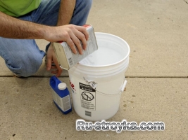 Как защитить бетон от красок и масел.