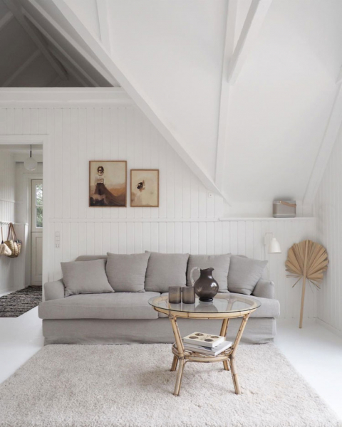 Чудесный коттедж с белыми интерьерами в Дании