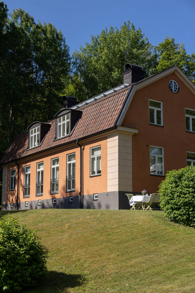Свежие летние нотки в дизайне скандинавской квартиры