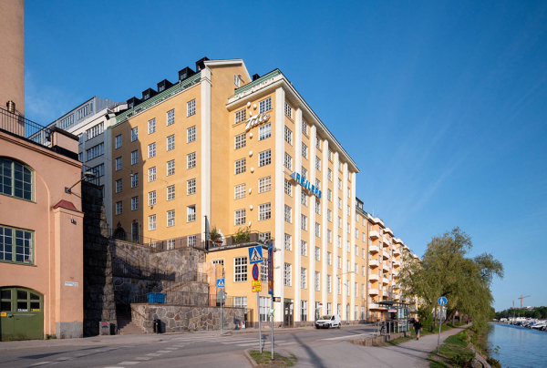 Стильная роскошь просторного лофта в Стокгольме