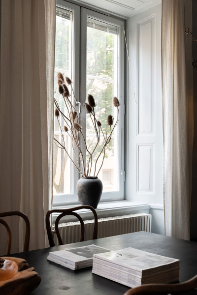 Микс винтажного и современного декора в дизайне шведской квартиры (71 кв. м)