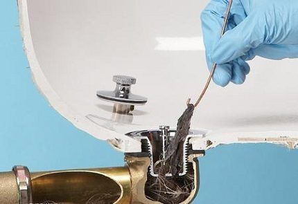Прочистка канализационных труб:  разбор лучших способов чистки труб от засоров