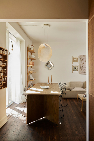 Тепло натуральных материалов в небольшой квартире дизайнера в Дании