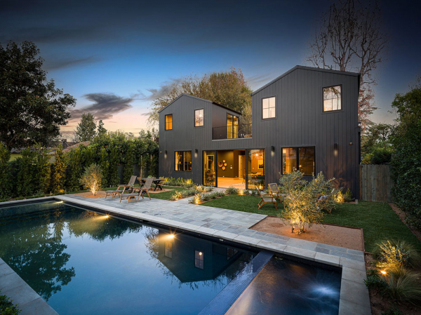 Микс калифорнийского и скандинавского стиле в дизайне дома в Лос-Анджелесе