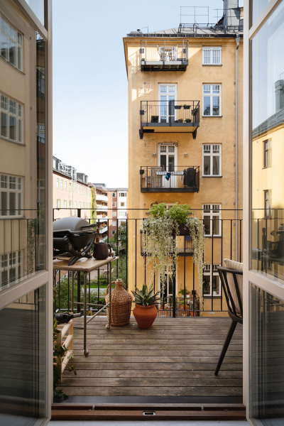 Стильные цветовые контрасты квартиры в Стокгольме (76 кв. м)
