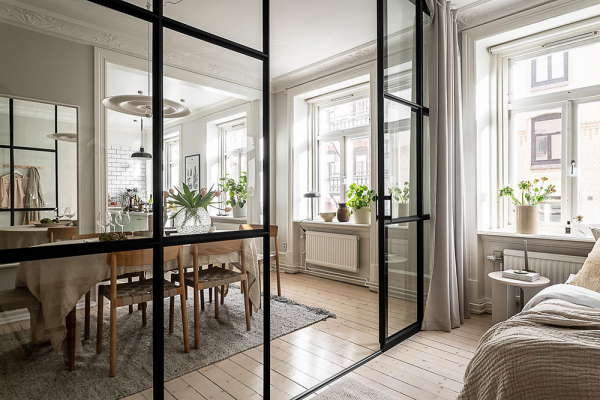 Пастельная кухня и стеклянная перегородка: квартира в Гетеборге (82 кв. м)