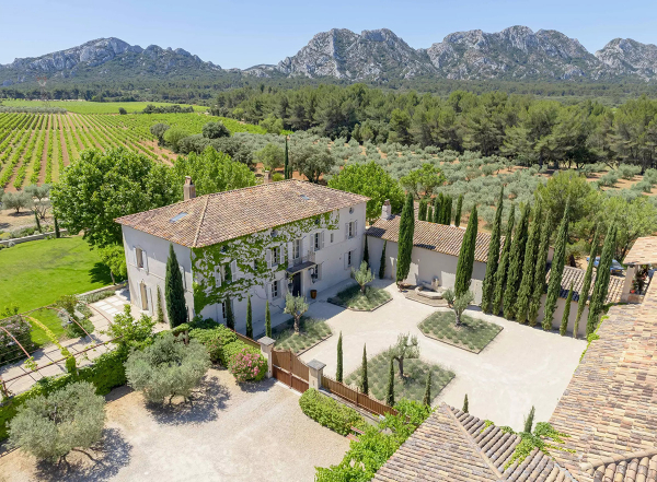 Красота Прованса: старинное поместье с оливковой рощей во Франции